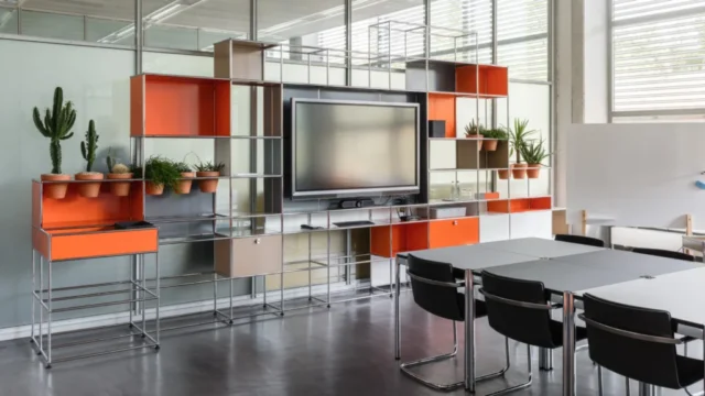 usm_office_meet_category_media16263376241002